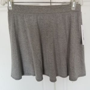 Joe B Gray Skirt in size Large